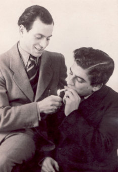 Mendel Scheingesicht (later called Herman Shine) and Max Drimmer, 1946'© Herman Shine