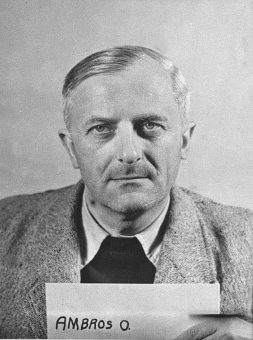 Otto Ambros. Fotoaufnahme aus der National Archives Collection of World War II War Crimes Records vom Nürnberger Prozess gegen I.G. Farben'© National Archives, Washington, DC