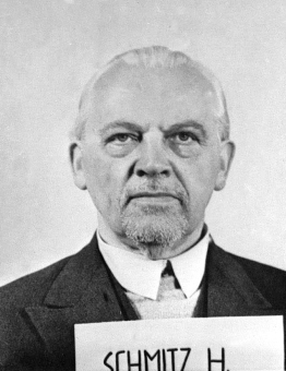 Hermann Schmitz. Fotoaufnahme aus der National Archives Collection of World War II War Crimes Records vom Nürnberger Prozess gegen I.G. Farben'© National Archives, Washington, DC