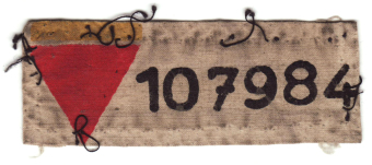 Norbert Wollheim’s sew-on patch with his prisoner number'© United States Holocaust Memorial Museum (Wollheim papers)