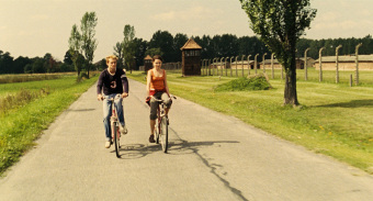 Still from the film “Am Ende kommen Touristen” (2007)'© 23/5, ZDF