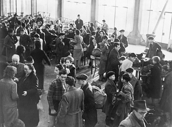 Ankunft von 250 jüdischen Kindern und Jugendlichen aus Deutschland in Dovercourt bei Harwich (England) am 2. Dezember 1938'© bpk, Berlin