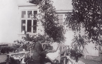 Idar Paltiel with his fiancée, Marie Sachnowitz, 1940
'© Julius Paltiel