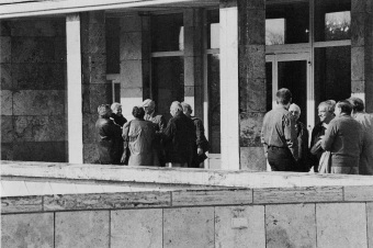 The meeting of Buna survivors in Frankfurt am Main, 1998'© Fritz Bauer Institute